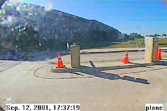 911-Pentagon-Crash18may06b.jpg
